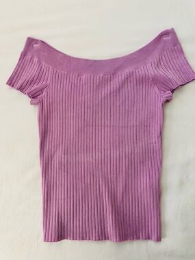 Abercrombie & Fitch Ribbed Off-Shoulder Top in Lilac
